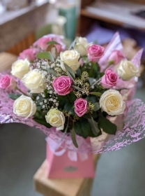 Roses in Pink & White